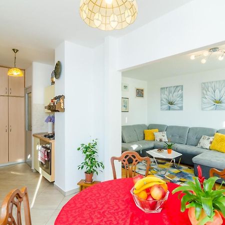 Sun City Apartment Дубровник Екстериор снимка