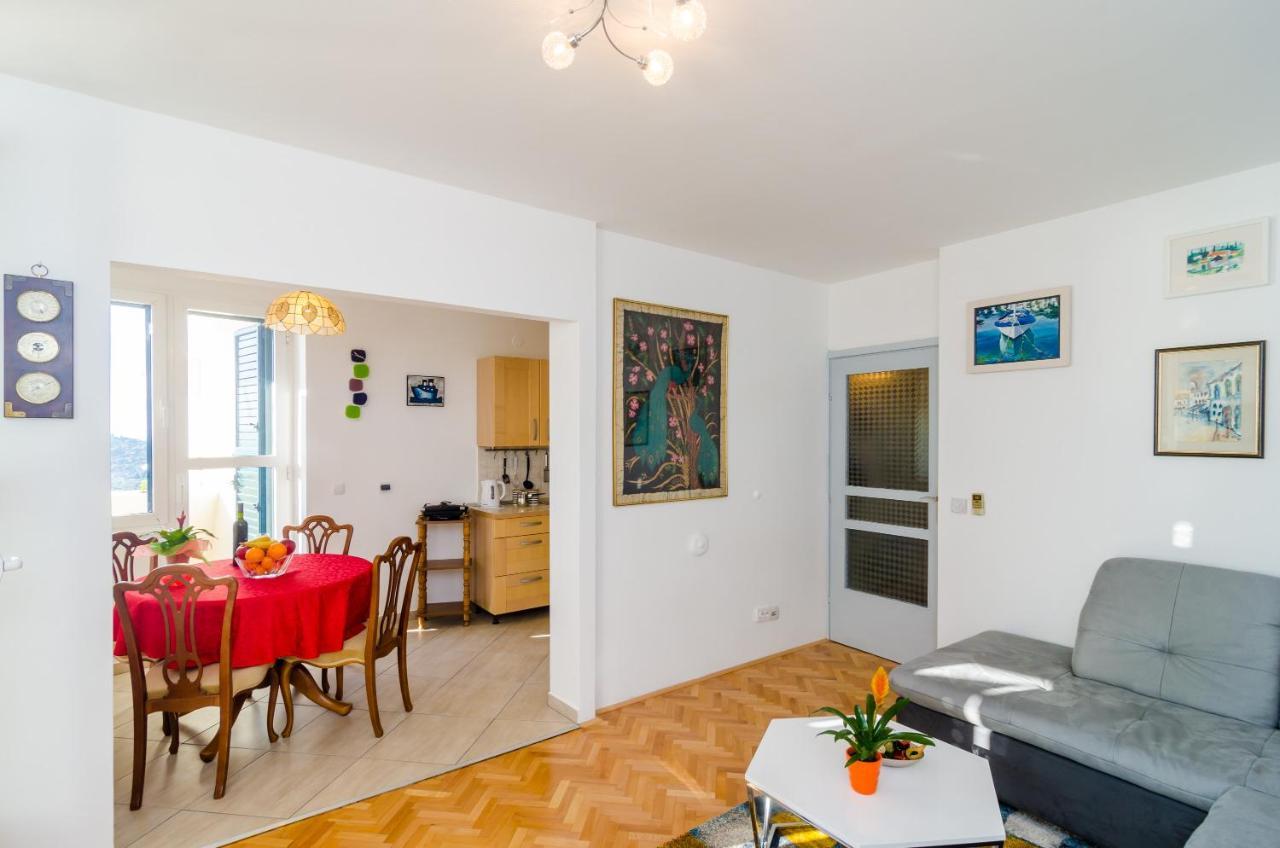 Sun City Apartment Дубровник Екстериор снимка