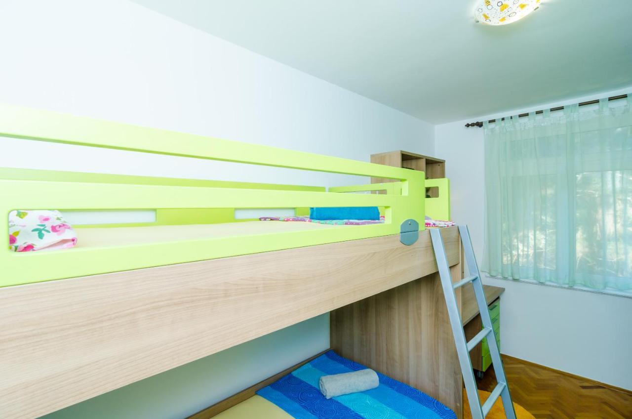 Sun City Apartment Дубровник Екстериор снимка