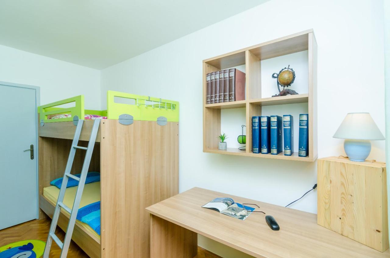 Sun City Apartment Дубровник Екстериор снимка