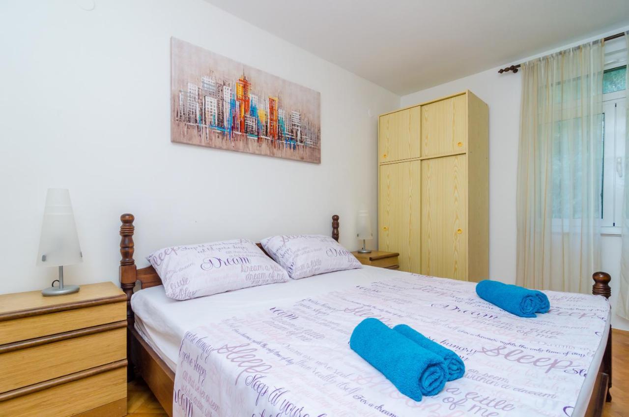 Sun City Apartment Дубровник Екстериор снимка