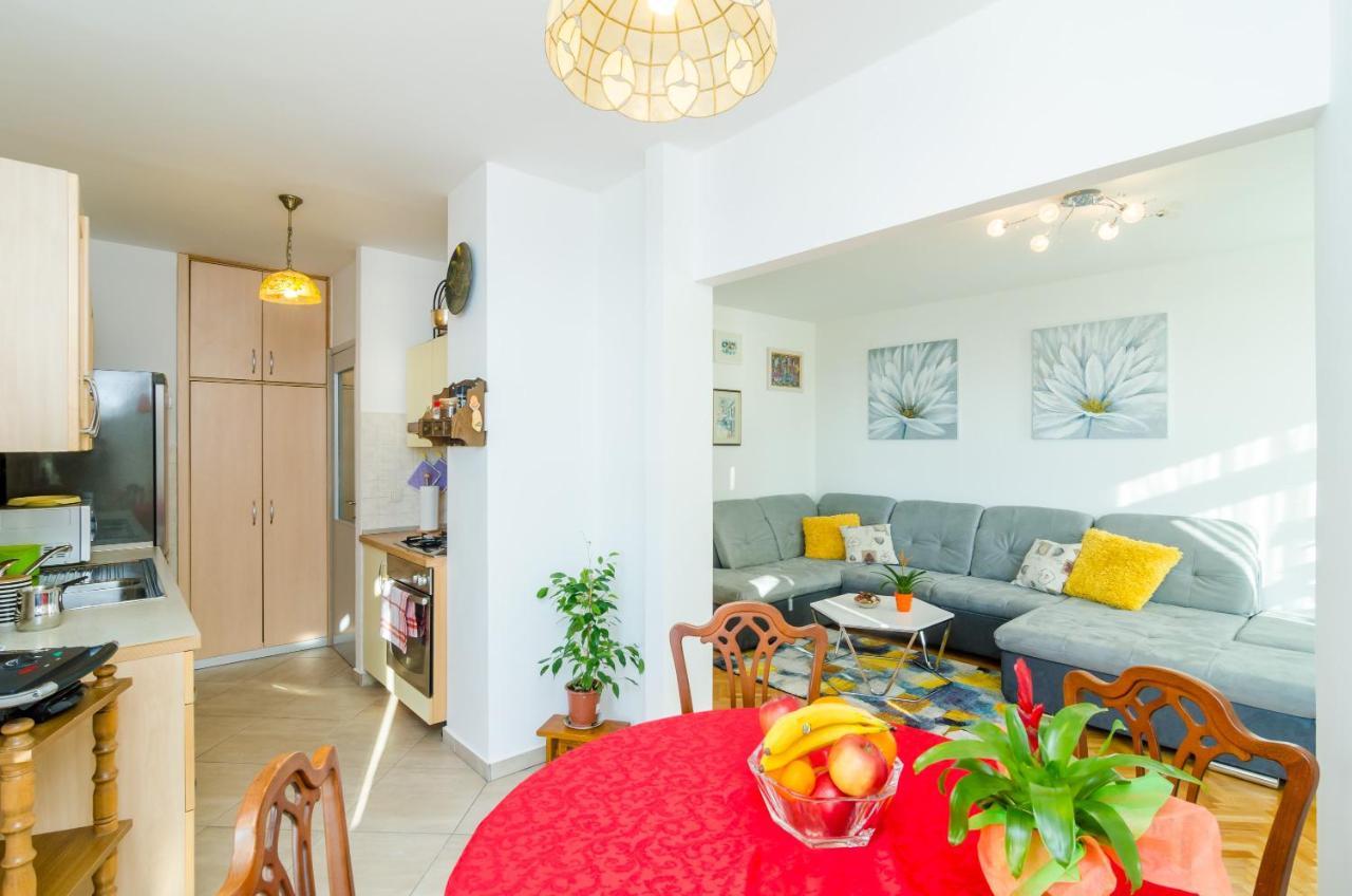 Sun City Apartment Дубровник Екстериор снимка